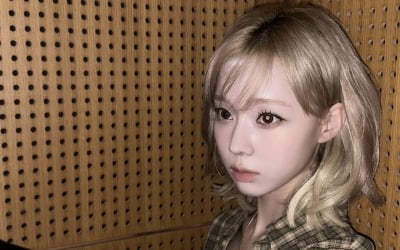 エスパのウィンター、ドールのような美貌を披露
