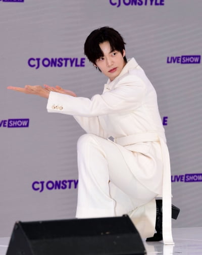 안재현, 랜선 홈투어 기대하세요[TEN포토]