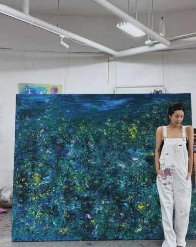 실력 이 정도였나…'18kg 감량' 솔비, 하반기 전시 앞서 '맛보기 그림' 공개
