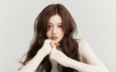トワイスのサナ、秋のコレクションファッションフォト公開