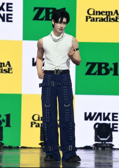 제로베이스원 리키, 상남자의 피지컬[TEN포토]