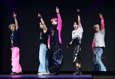 나우어데이즈, '와이 낫' 무대[TEN포토]
