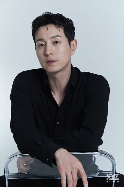 정성일, 1970년대 비서실장된다…현빈·정우성과 호흡