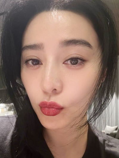 中 판빙빙, 리프팅 관리 열심히 받았나…44세 안 믿기는 초동안