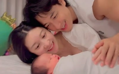 '이지훈♥' 아야네, 벌써 도치맘…"권력·명예·재물과는 비교 안 돼"
