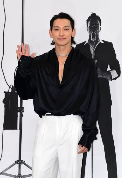 비, 진영형 잔치 감축드려요[TEN포토]