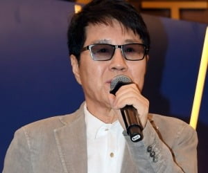 임영웅도 울고갈 '오빠 부대' 전설 등장…'74세' 조용필, 20집 컴백 [TEN뮤직]