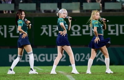 쓰리피스, 자신감 넘치는 뒤태[TEN포토]