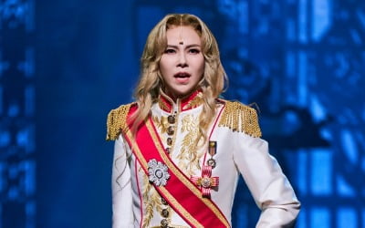 김지우, '돈값' 하는 '베르사유의 장미' 만들려는 노력…"아끼려다가 와장창"[TEN인터뷰]