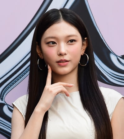 뉴진스 해린, 수수한 화장에도 빛나는 미모[TEN포토]