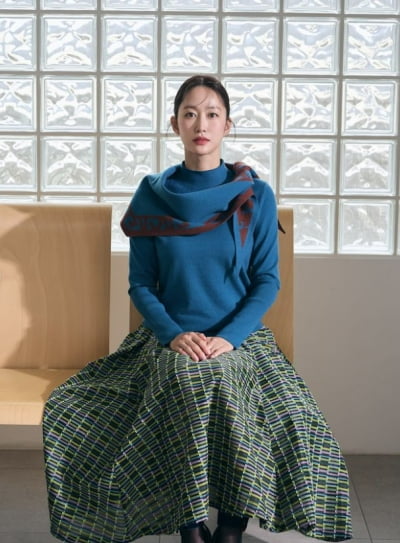 '아들맘' 전혜빈, 육아전쟁 벗어나 화보 장인 컴백…'♥의사남편' 또 반할라