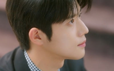 Moon Sang-min Captivates Viewers as the 'Prince of Rom-Com'