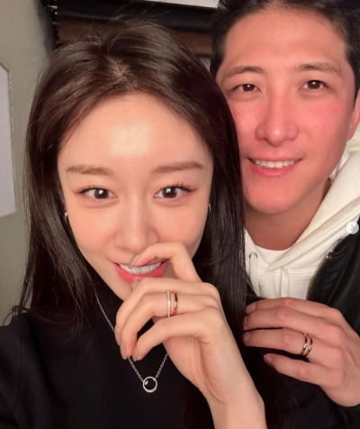 [종합] '지연♥' 황재균, 女와 새벽 술자리→이혼설 재점화…이번엔 입장 표명할까