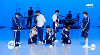 아크, '잇츠라이브'서 무대 찢었다…'다이아몬드형 신인' 맞네