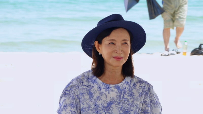 '64세 돌싱' 정애리, 피부관리 비결 이거였나…"5000원짜리 화장품 사용" ('같이삽시다')