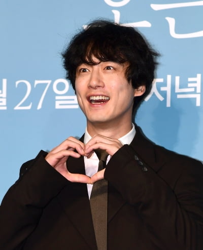 日本俳優坂口健太郎、韓国での初撮影の感想を語る