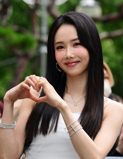 피에스타 린지, 핑크빛 하트[TEN포토]