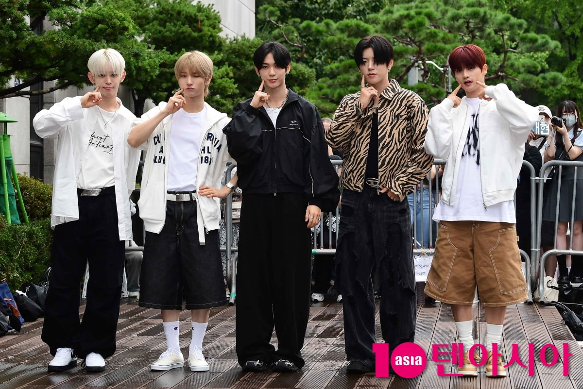 나우어데이즈, 사랑스럽게 볼콕[TEN포토]