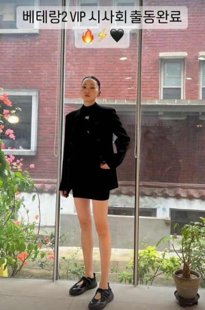 당장 런웨이 서도 될 듯…'171cm' 장윤주, 올블랙 하나로 분위기 압살
