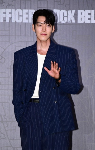 俳優キム・ウビン、鼻咽頭がんとの闘病を振り返る「治療期間中の支えに感謝」
