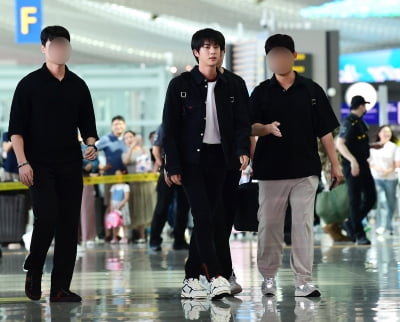 방탄소년단 진, 등장부터 함성이 떠나가네[TEN포토]