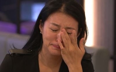 Shin Hyun-joon and Kim Kyung-mi's Heartfelt Profile Shoot and Date Night on 'Dad is a Flower Middle-aged Man'