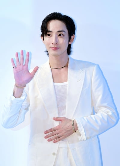 이수혁, 男 아이돌 연습생 만난다…JTBC 새 오디션 MC 확정