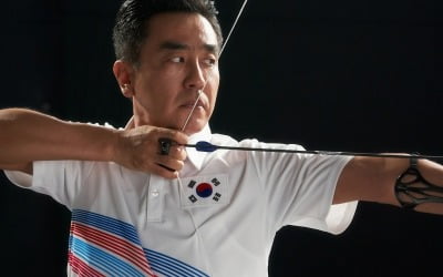 '은퇴' 류승룡, 입사한 회사서도 구조조정 위기…결국 아마존行('아마존 활명수')