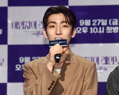 정동환, 터줏대감 더 시즌즈에서도 함께해요[TEN포토+]