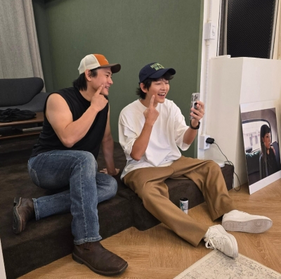 '♥케이티' 송중기, 두 아이 아빠 되더니 '39세'에 애교가 일상