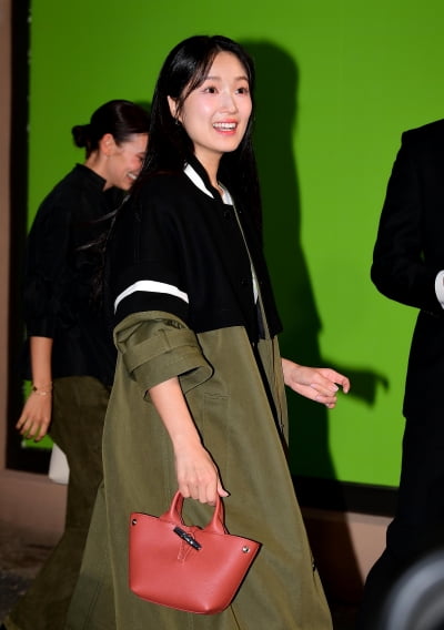김혜윤, 그림자 마저 이쁘네[TEN포토]