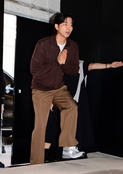 공유, 가을남자 입장[TEN포토]
