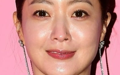 韓国現代美術の魅力をニューヨークで発信！女優キム・ヒソンが30周年記念展を開催