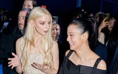 BLACKPINK's Jisoo Shines at Paris Fashion Week with Dior