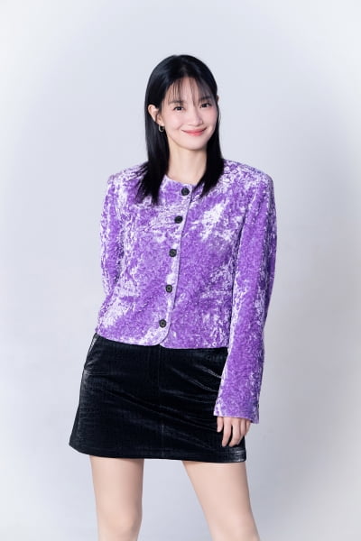 '40세' 신민아, ♥김우빈과 9년 열애 했는데…"결혼 생각? 글쎄, 중요치 않아" [TEN인터뷰]