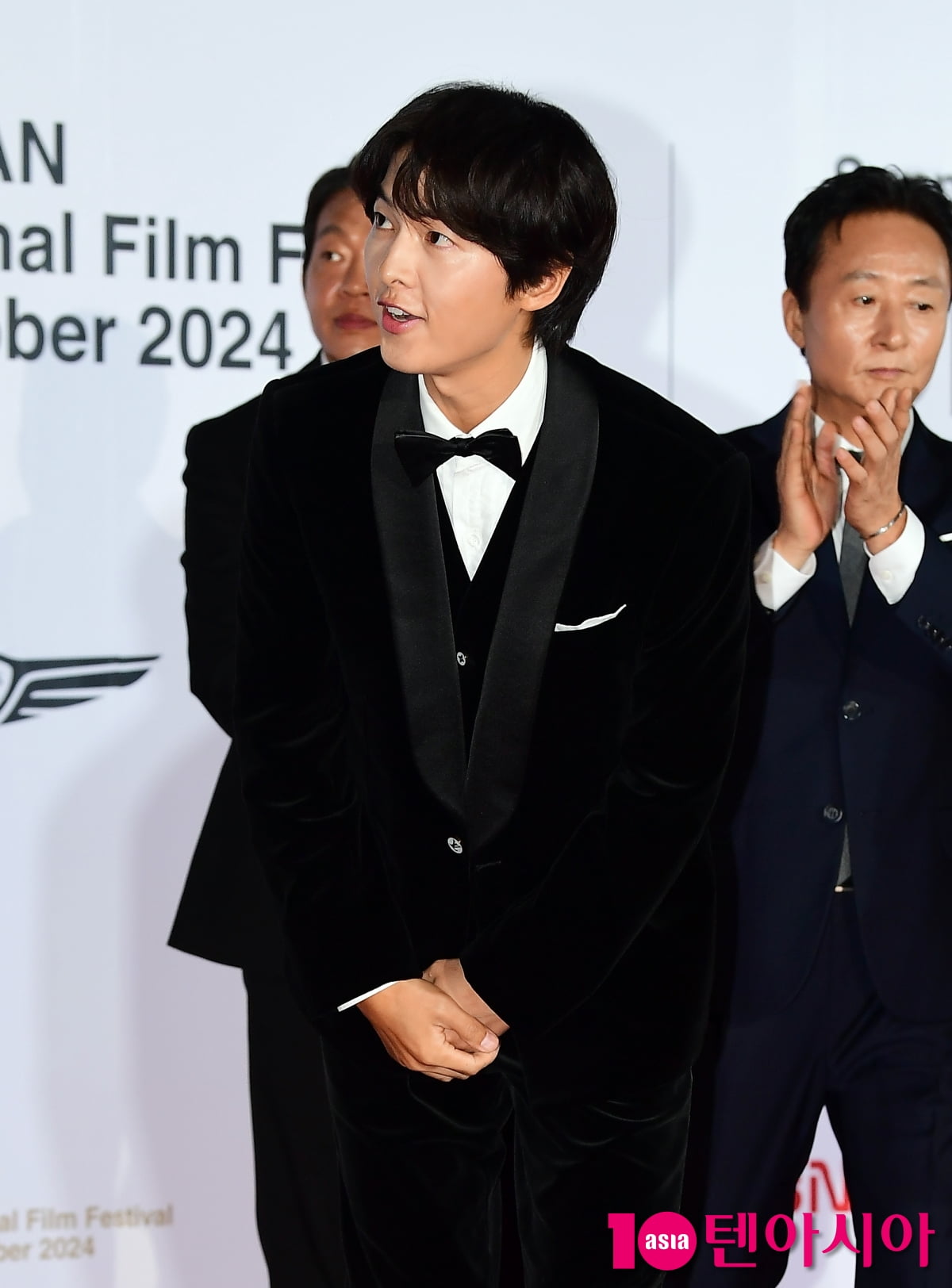 송중기, 예의바른 폴더인사[TEN포토]