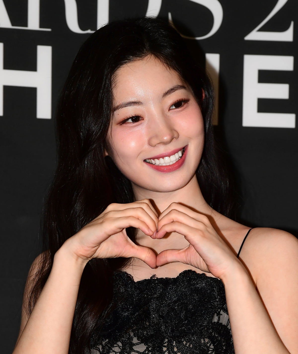 트와이스 다현, 꽃내음 가득한 미소[TEN포토]