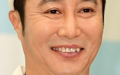 '지난해 이혼' 김병만, 고백받았다…상대는 1996년생 카리나 닮은꼴 재원('생존왕')