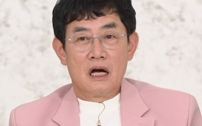 Lee Kyung-kyu Challenges Announcer Lee Yoon-ah in a Skin Age Showdown