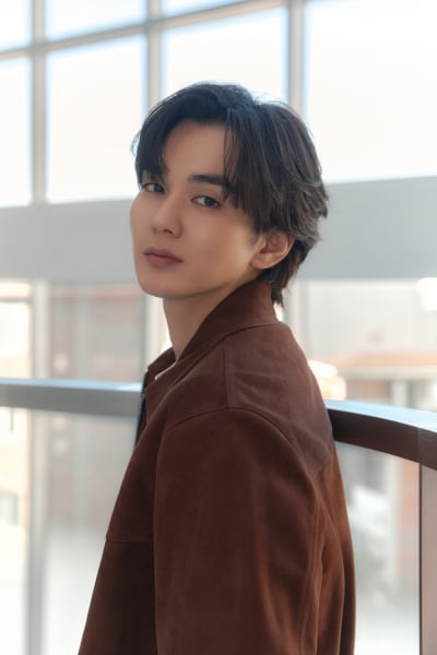 유승호, 연극 반응 어땠길래…"이렇게 미워할 줄 몰라, 손발에 땀나고 흔들려" ('엔젤스') [인터뷰 ②]