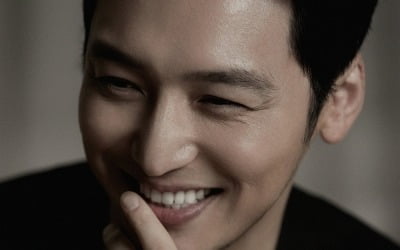 Actor Byun Yo-han Engages with Online Community Reactions to 'Snow White'