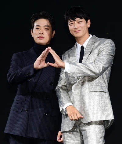 [종합] "강동원은 몸종, 박정민은 양반"…캐스팅도 시대도 전복된 '전,란'