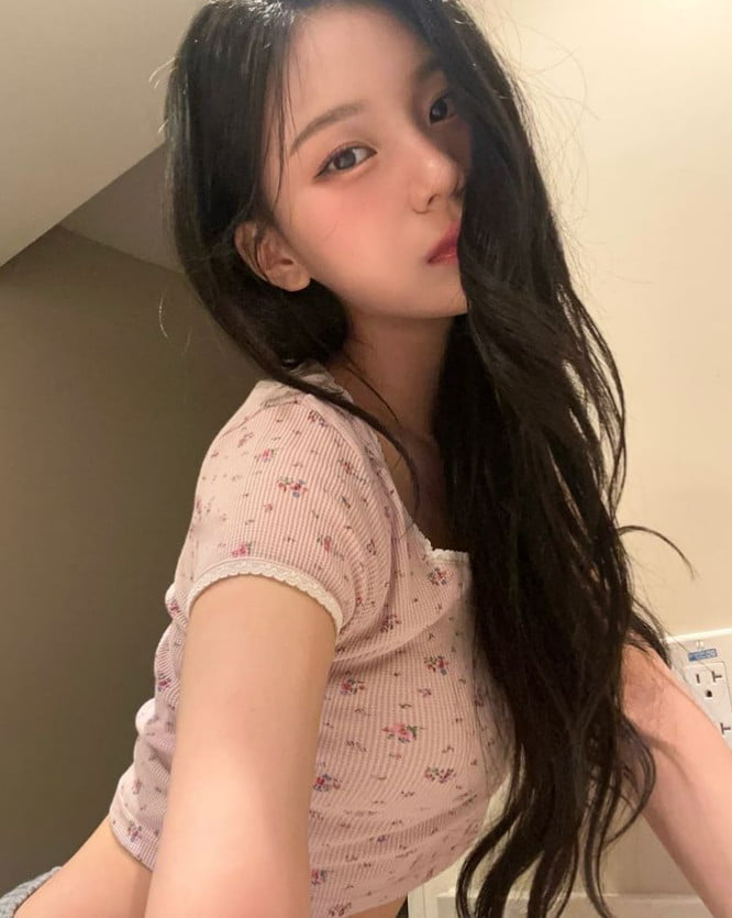 사진=엄지 SNS