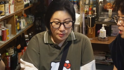 [단독] 김영희, 500원 크기 원형탈모 생겼다…"스테로이드 주사 맞아도 행복"[인터뷰]
