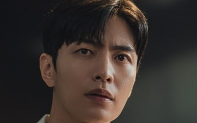 이민기, 11세 연하 女배우와 케미 어떻길래…우연한 만남에서 시작된 인연 ('페이스미')