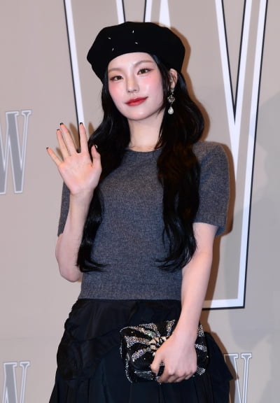 있지 예지, 꽃이 인사하네[TEN포토]
