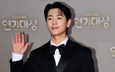 신재하, 얼마나 잘생겼길래…'지닦남' PD "외모만 봐도 재밌어서 섭외"