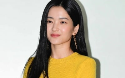김태리, 판소리 3년 배운 보람 있네…인생 처음 마마 어워즈 호스트 발탁