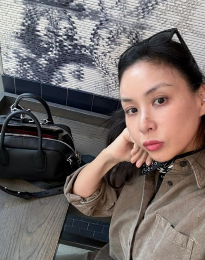'400억 건물주' 고소영, 집에 가사도우미 없나…전복 앞 꺼림직 잔뜩