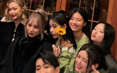 "이게 무슨 조합" 2NE1 CL, 뉴진스·지지하디드·박재범과 친목했다…글로벌 인맥 자랑 [TEN이슈]